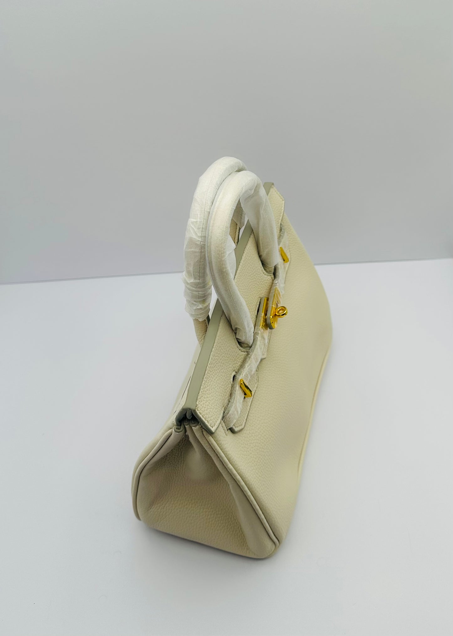 Deluxe Full Grain Cowhide 9.5in Dupe shoulder handbag