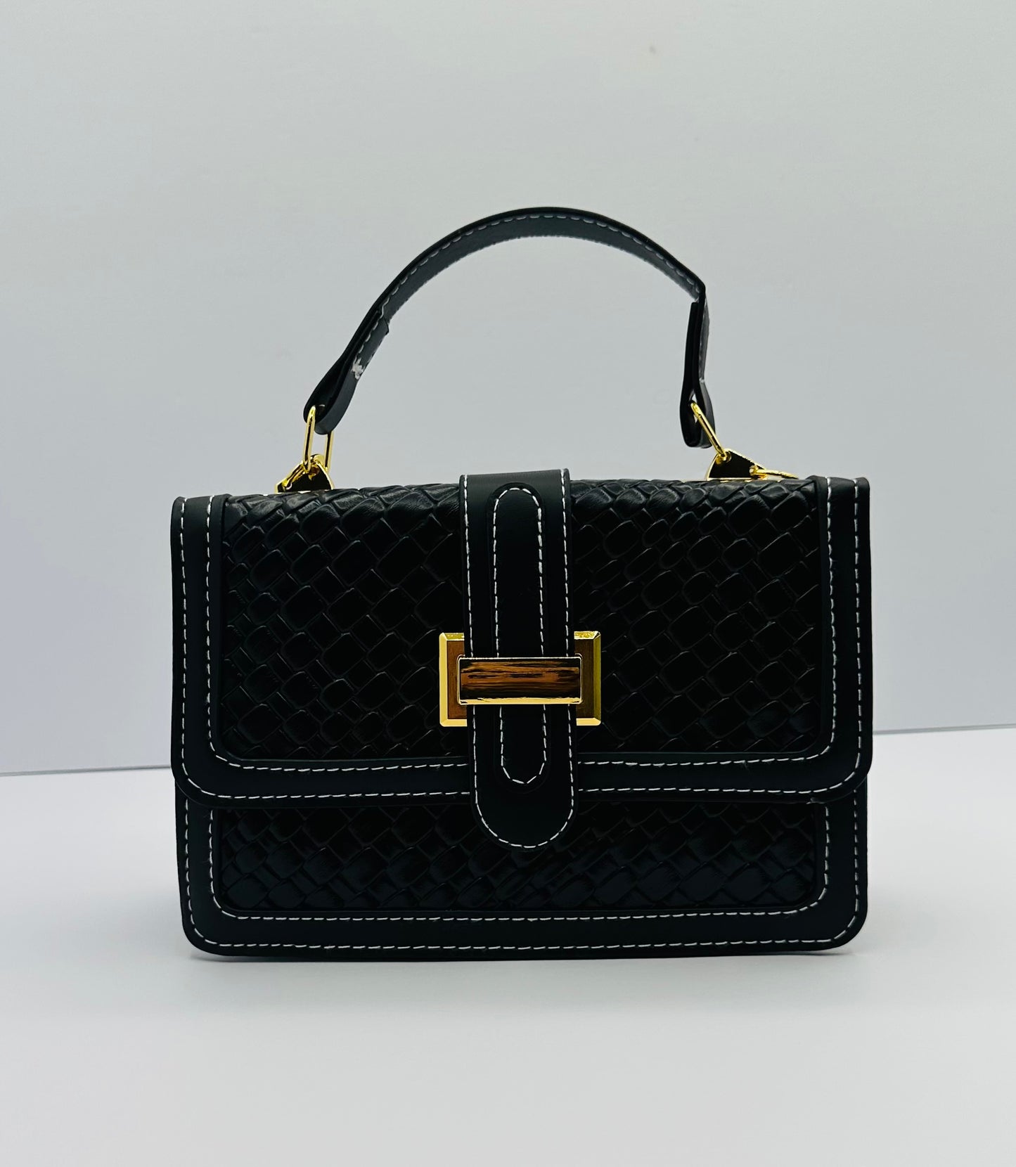 Lori cutie cross body handbag