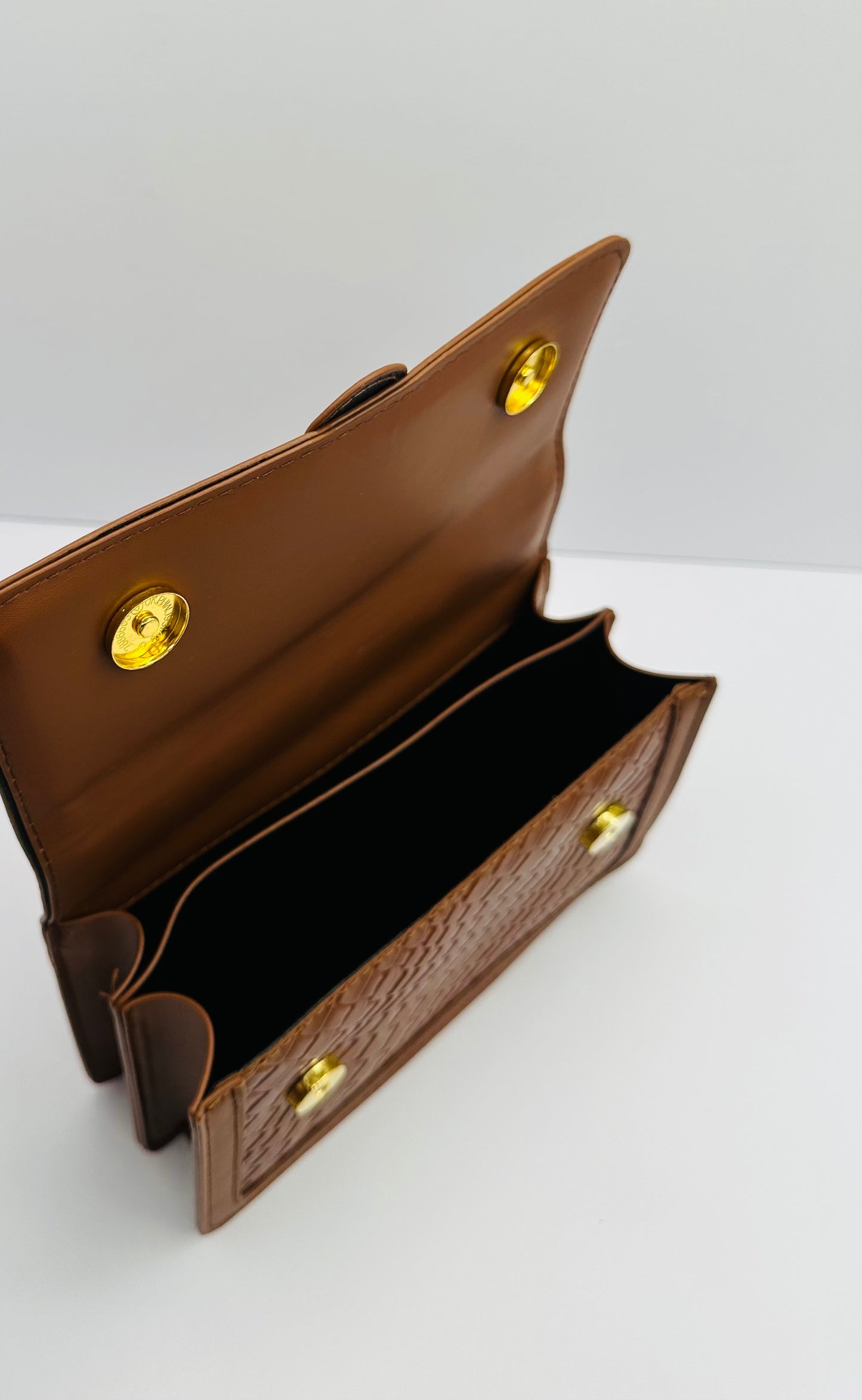 Lori cutie cross body handbag