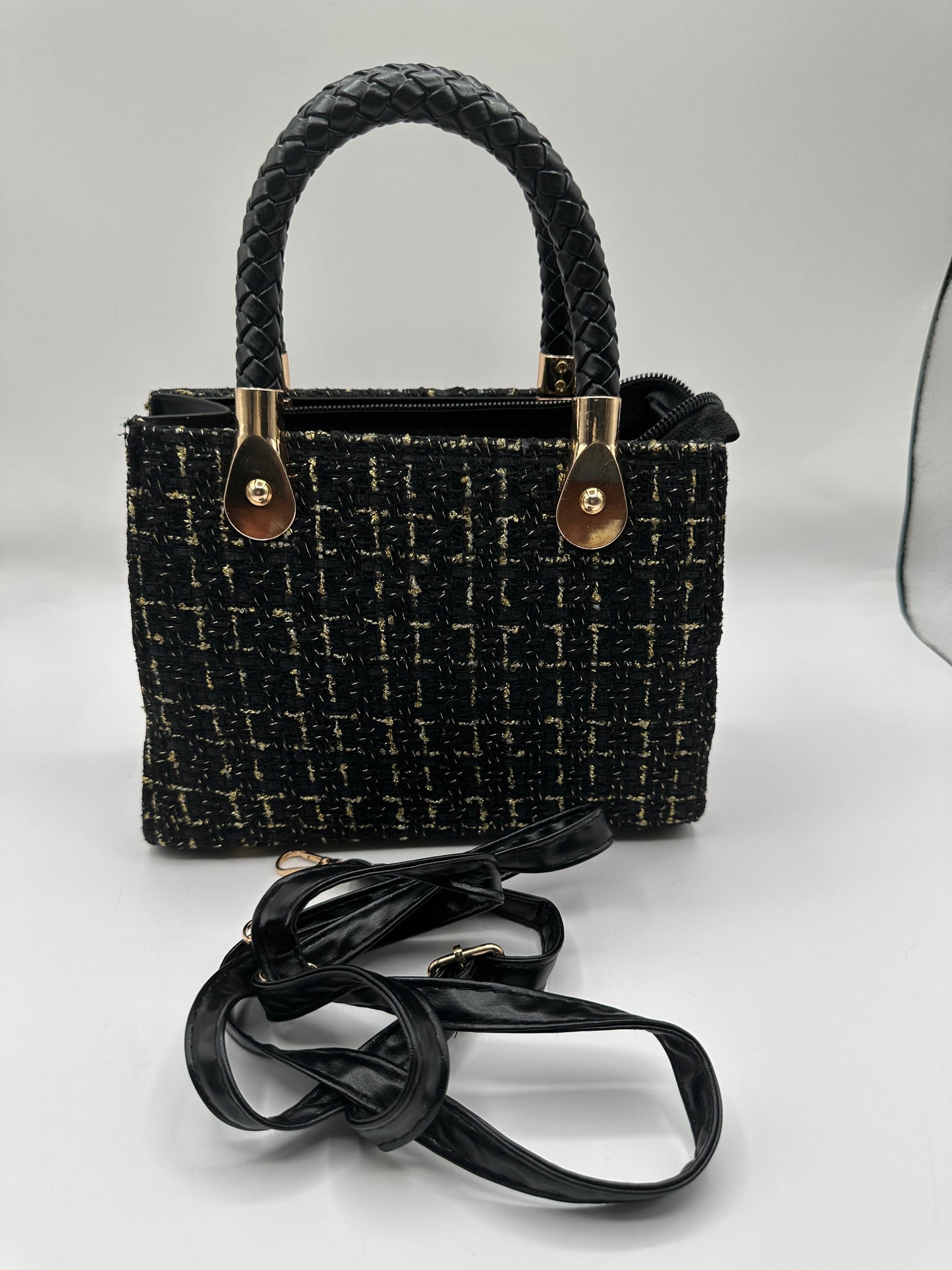 Raina canvas