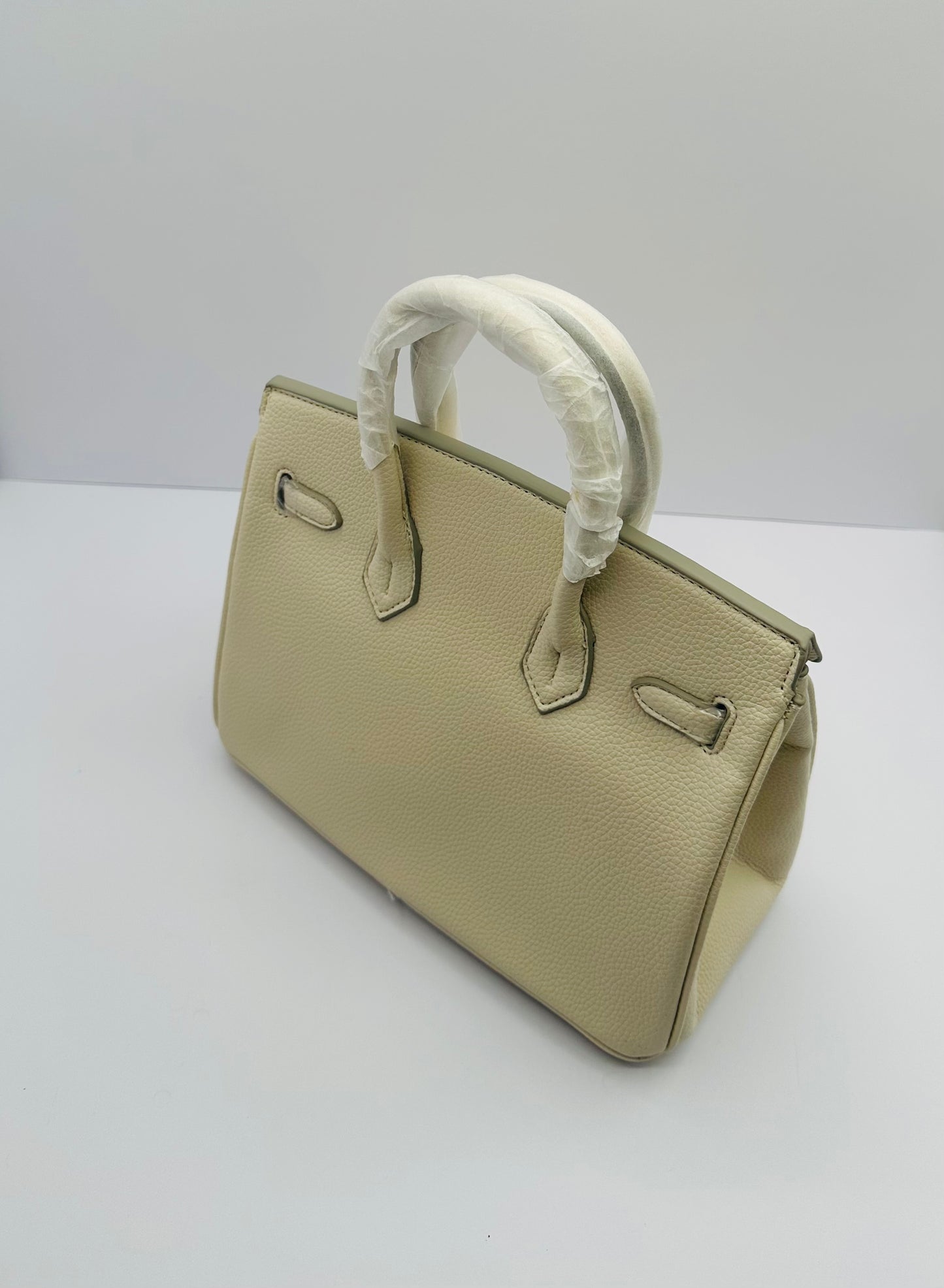 Deluxe Full Grain Cowhide 9.5in Dupe shoulder handbag