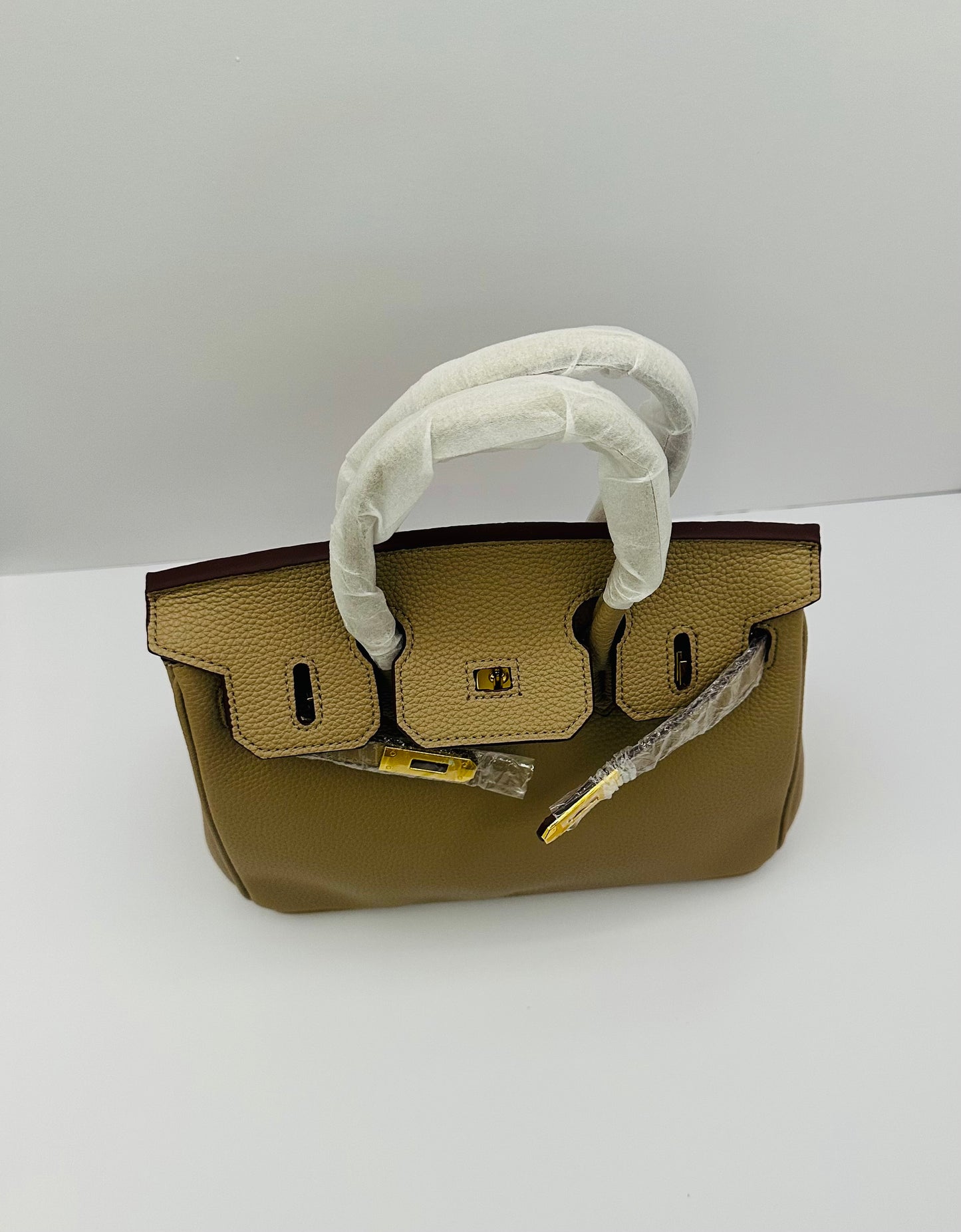 Deluxe Full Grain Cowhide 9.5in Dupe shoulder handbag