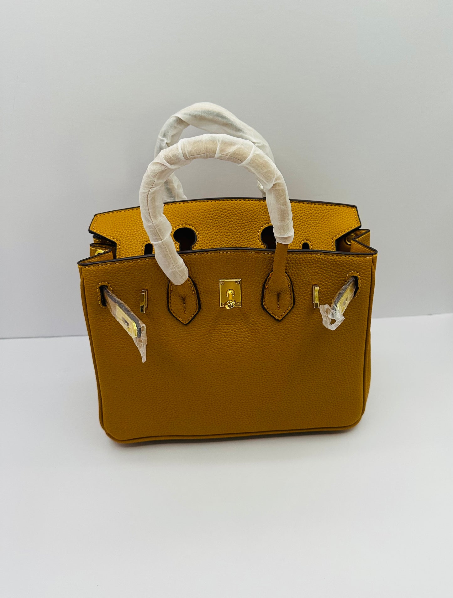 Deluxe Full Grain Cowhide 9.5in Dupe shoulder handbag