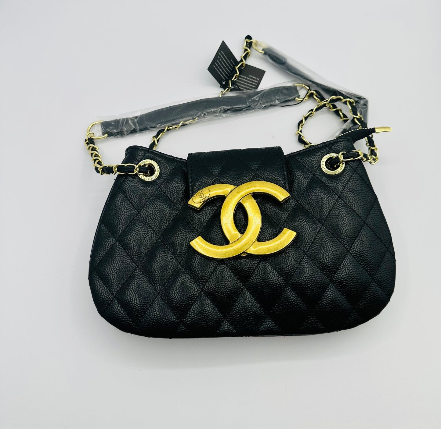 Luxury Inspired Gold-tone chain handle Shoulder handbag