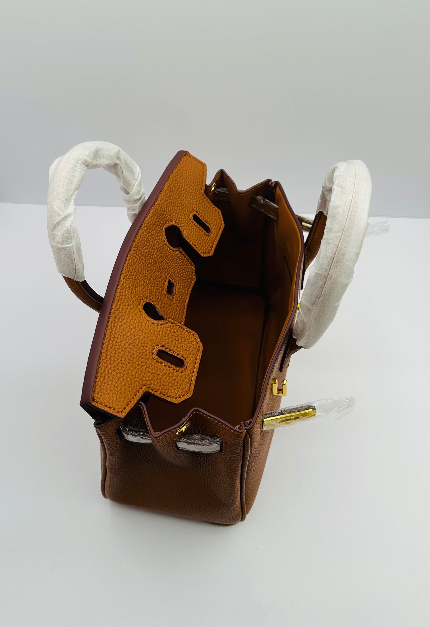 Deluxe Full Grain Cowhide 9.5in Dupe shoulder handbag
