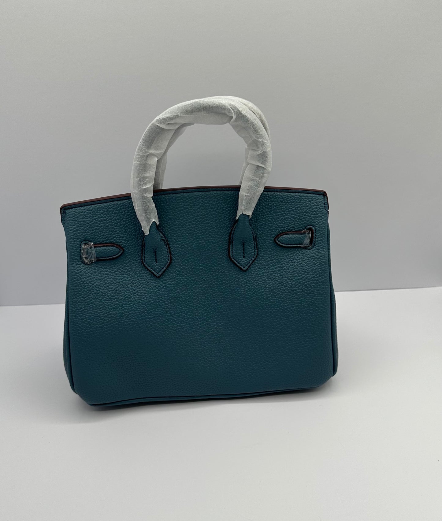 Deluxe Full Grain Cowhide 9.5in Dupe shoulder handbag