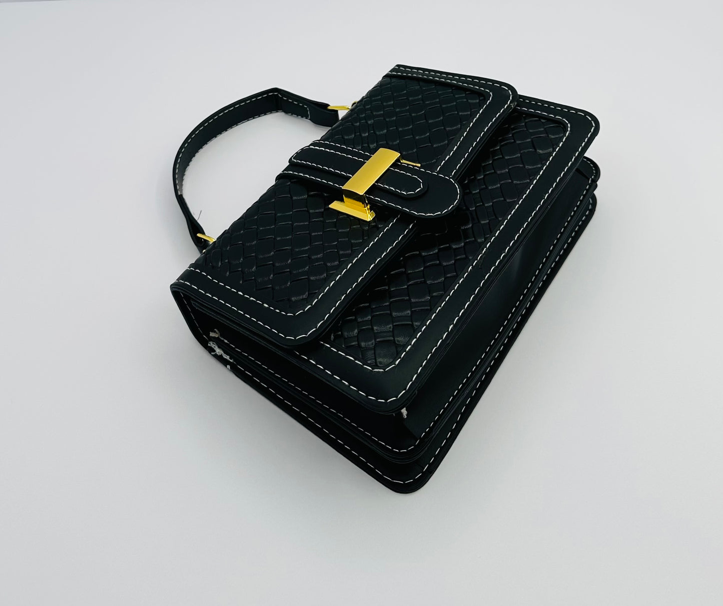 Lori cutie cross body handbag
