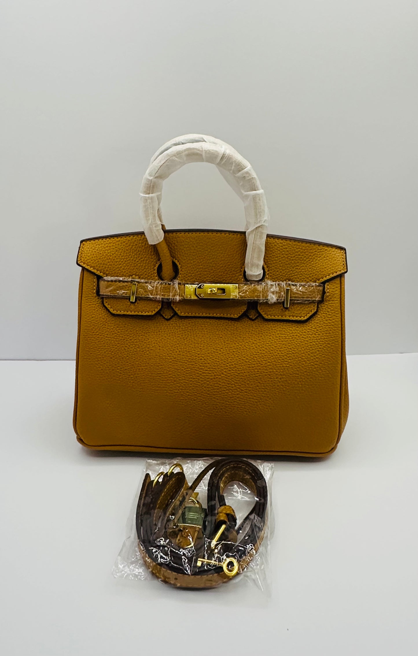 Deluxe Full Grain Cowhide 9.5in Dupe shoulder handbag