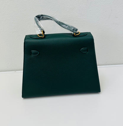 Luxury Inspired Gold toned Hardware shoulder bag