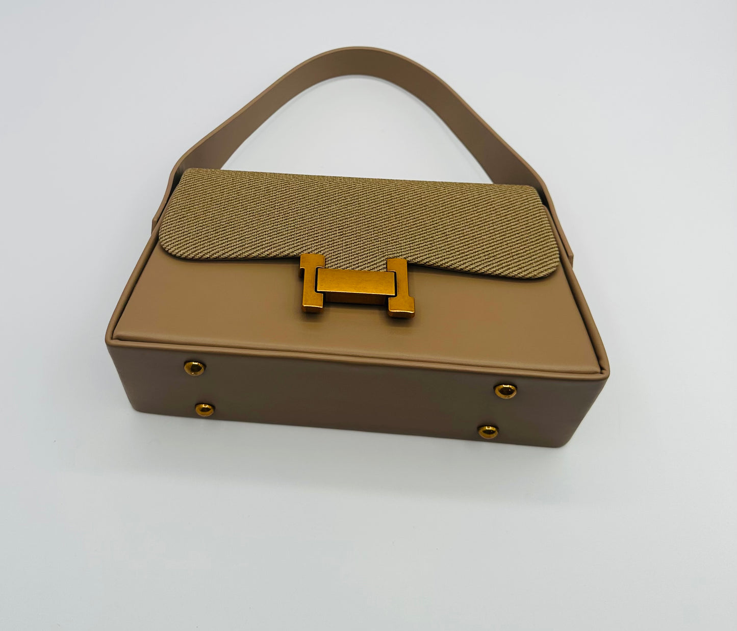 Brittie sensational crossbody