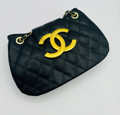 Luxury Inspired Gold-tone chain handle Shoulder handbag