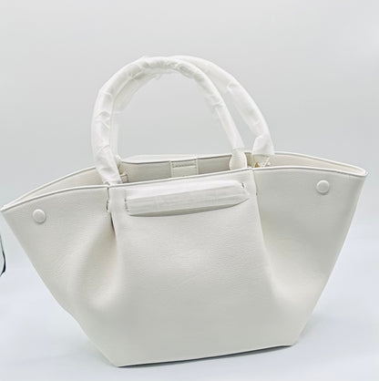 Baundie 18in Leather handbag