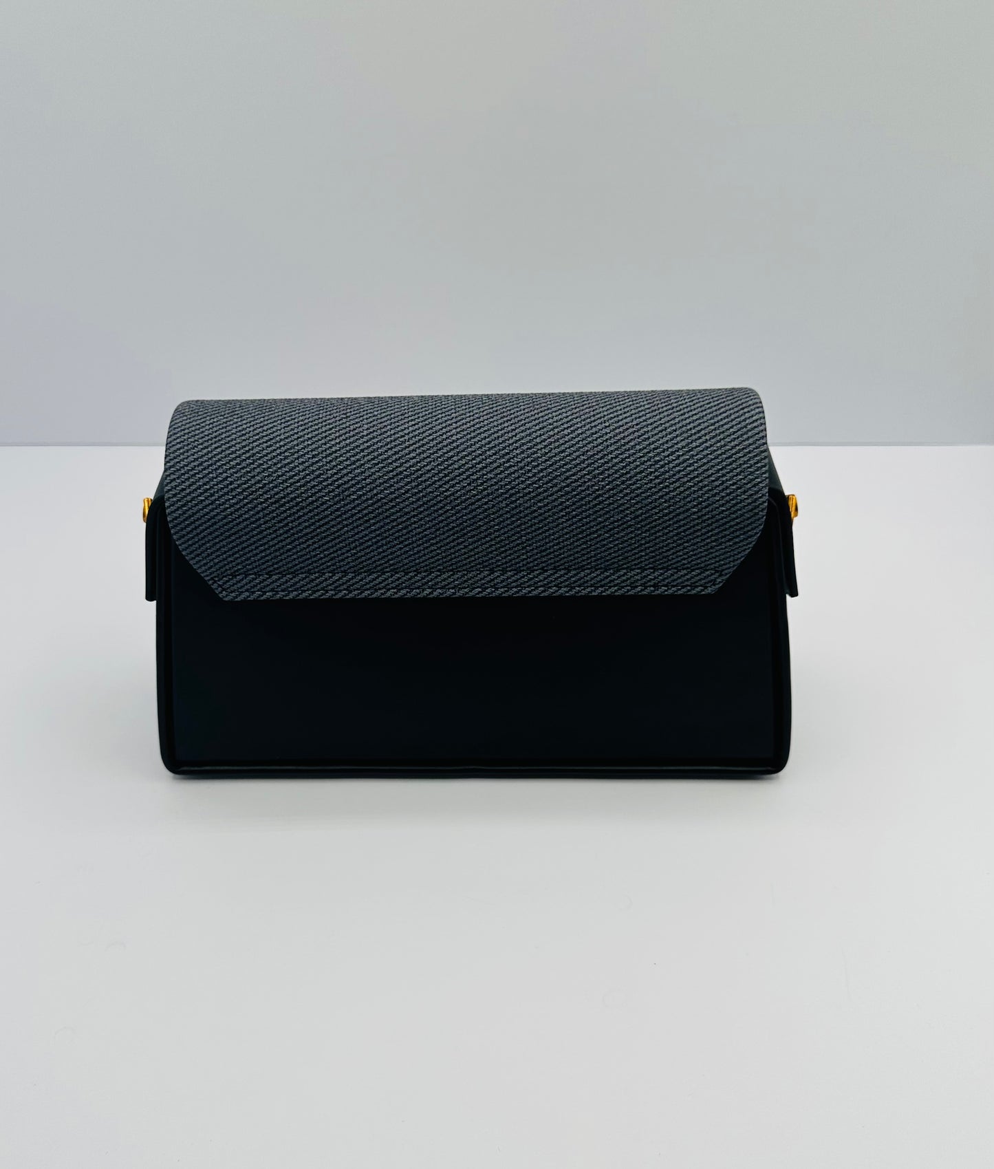 Brittie sensational crossbody