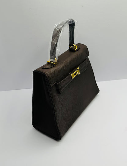Luxury Inspired Gold toned Hardware shoulder bag