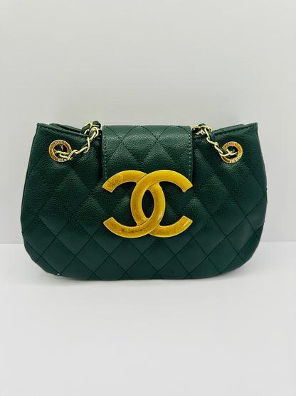 Luxury Inspired Gold-tone chain handle Shoulder handbag