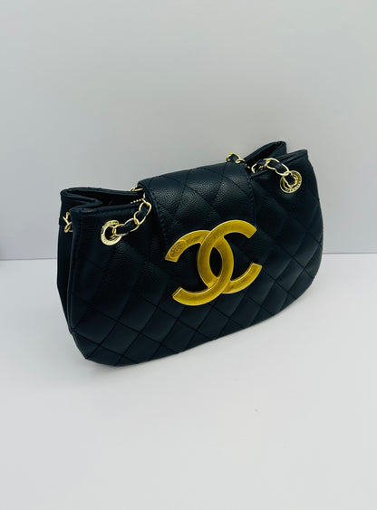Luxury Inspired Gold-tone chain handle Shoulder handbag
