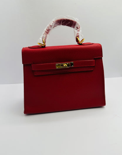 Luxury Inspired Gold toned Hardware shoulder bag