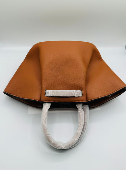 Baundie 18in Leather handbag