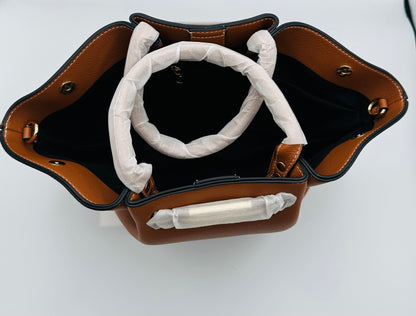 Baundie 18in Leather handbag