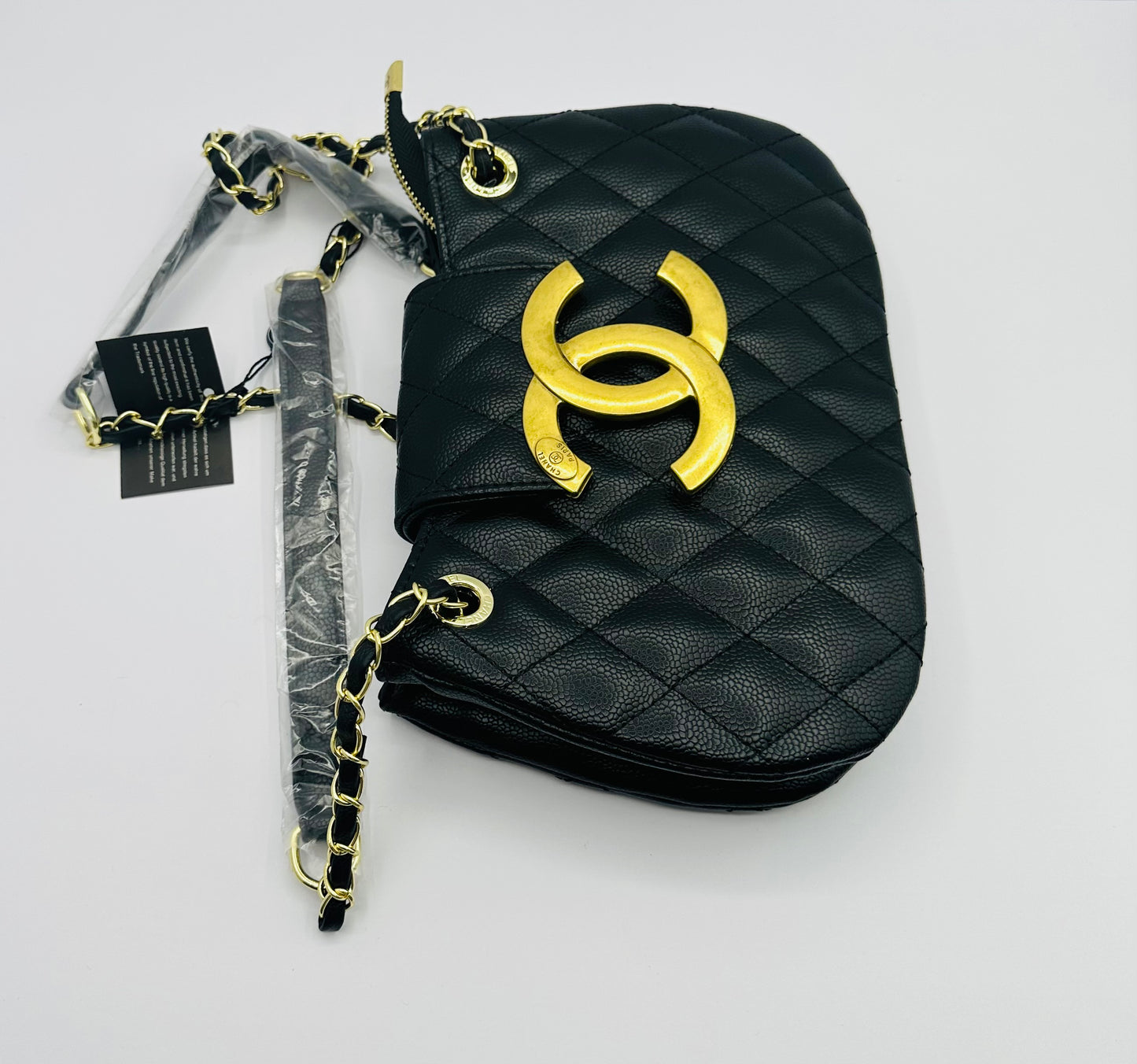 Luxury Inspired Gold-tone chain handle Shoulder handbag