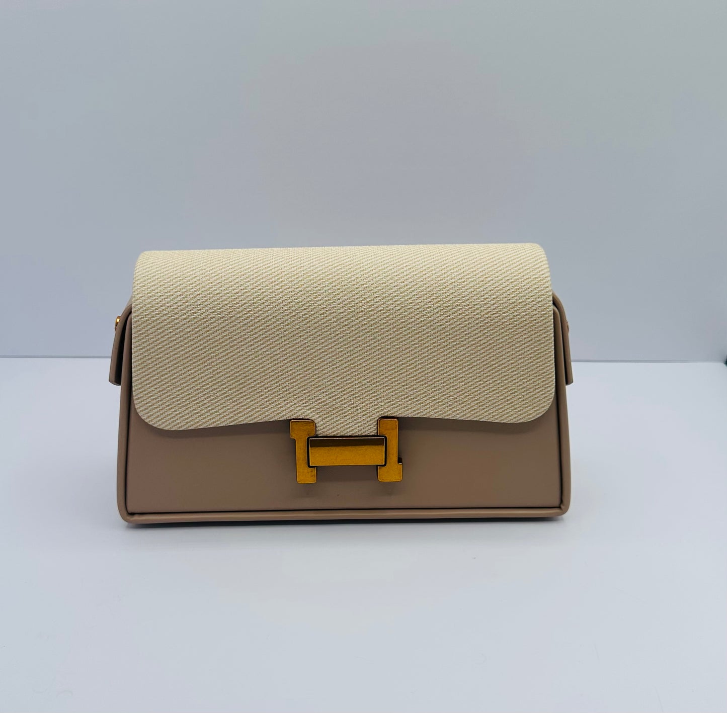 Brittie sensational crossbody