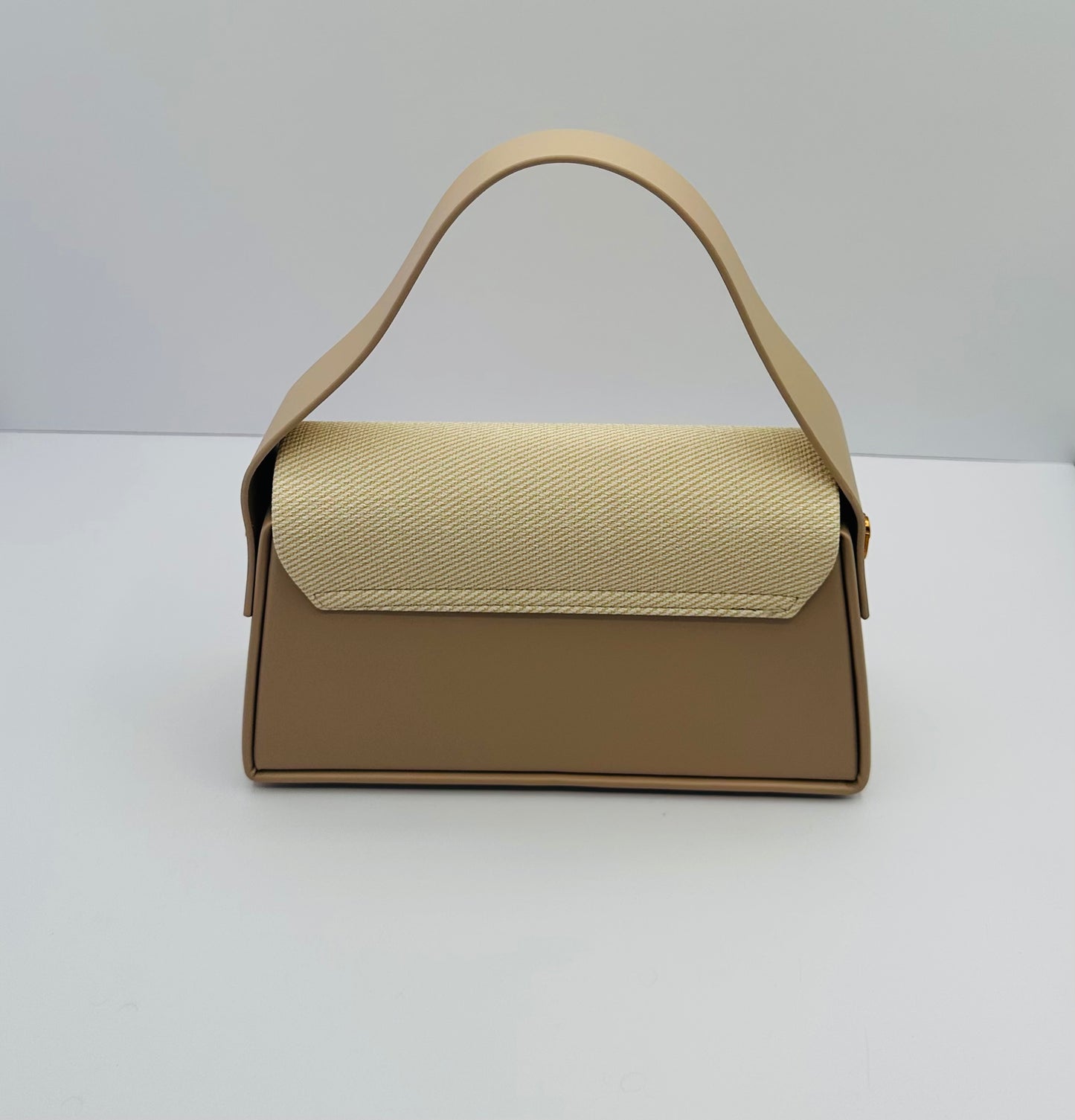 Brittie sensational crossbody