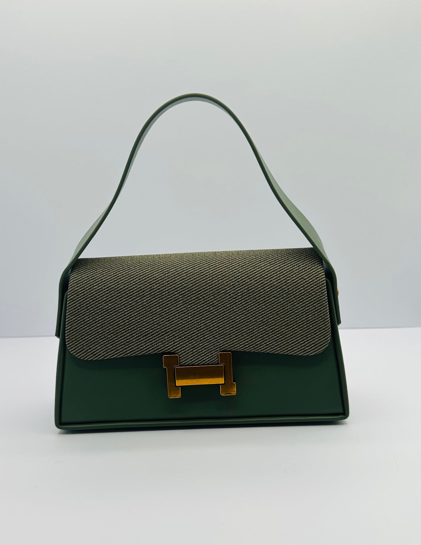Brittie sensational crossbody