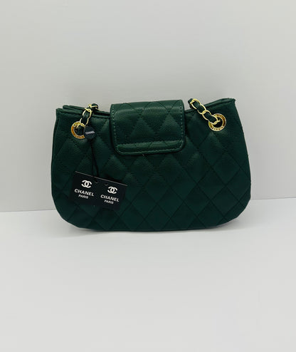 Luxury Inspired Gold-tone chain handle Shoulder handbag