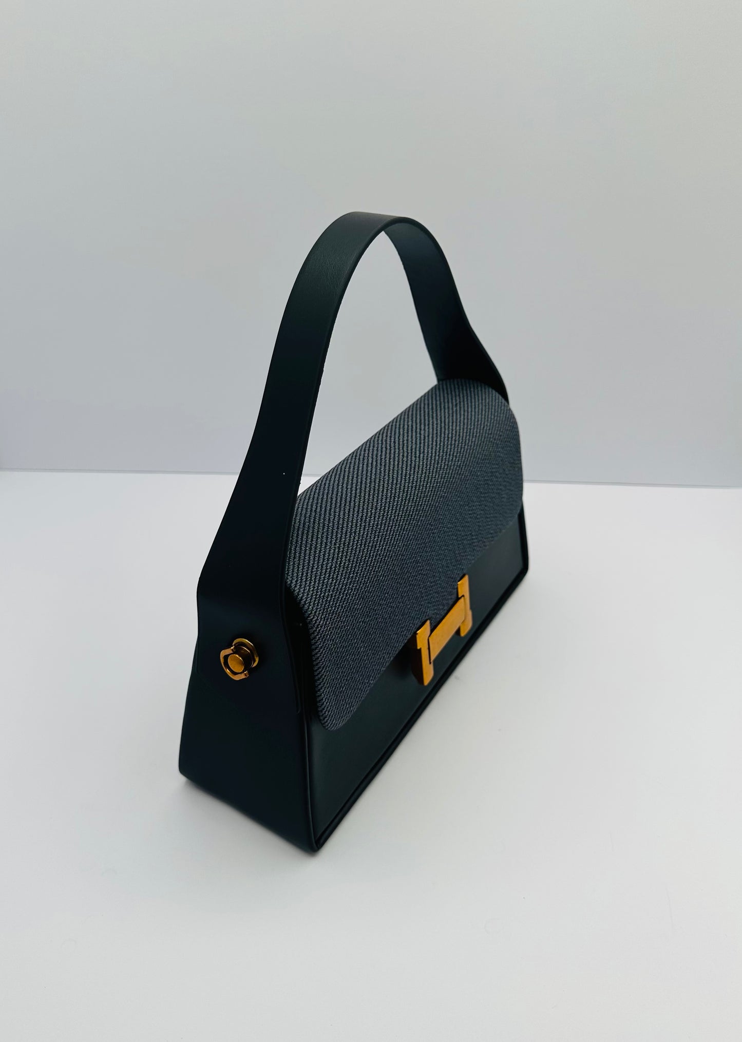 Brittie sensational crossbody