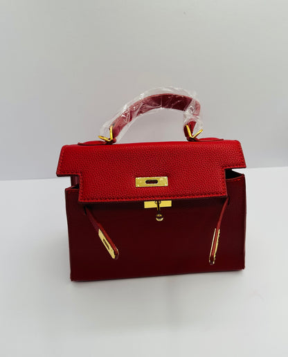 Luxury Inspired Gold toned Hardware shoulder bag