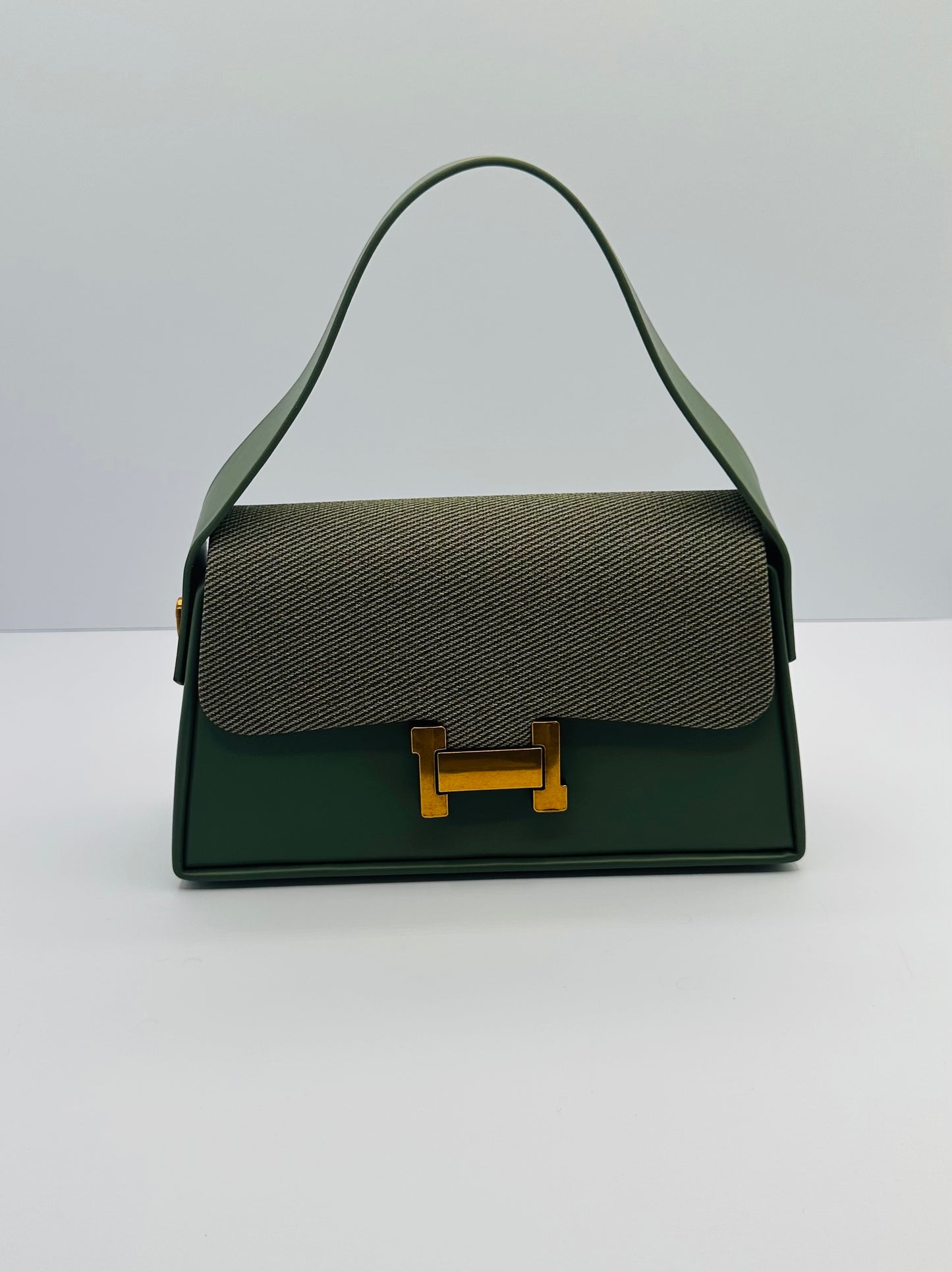 Brittie sensational crossbody