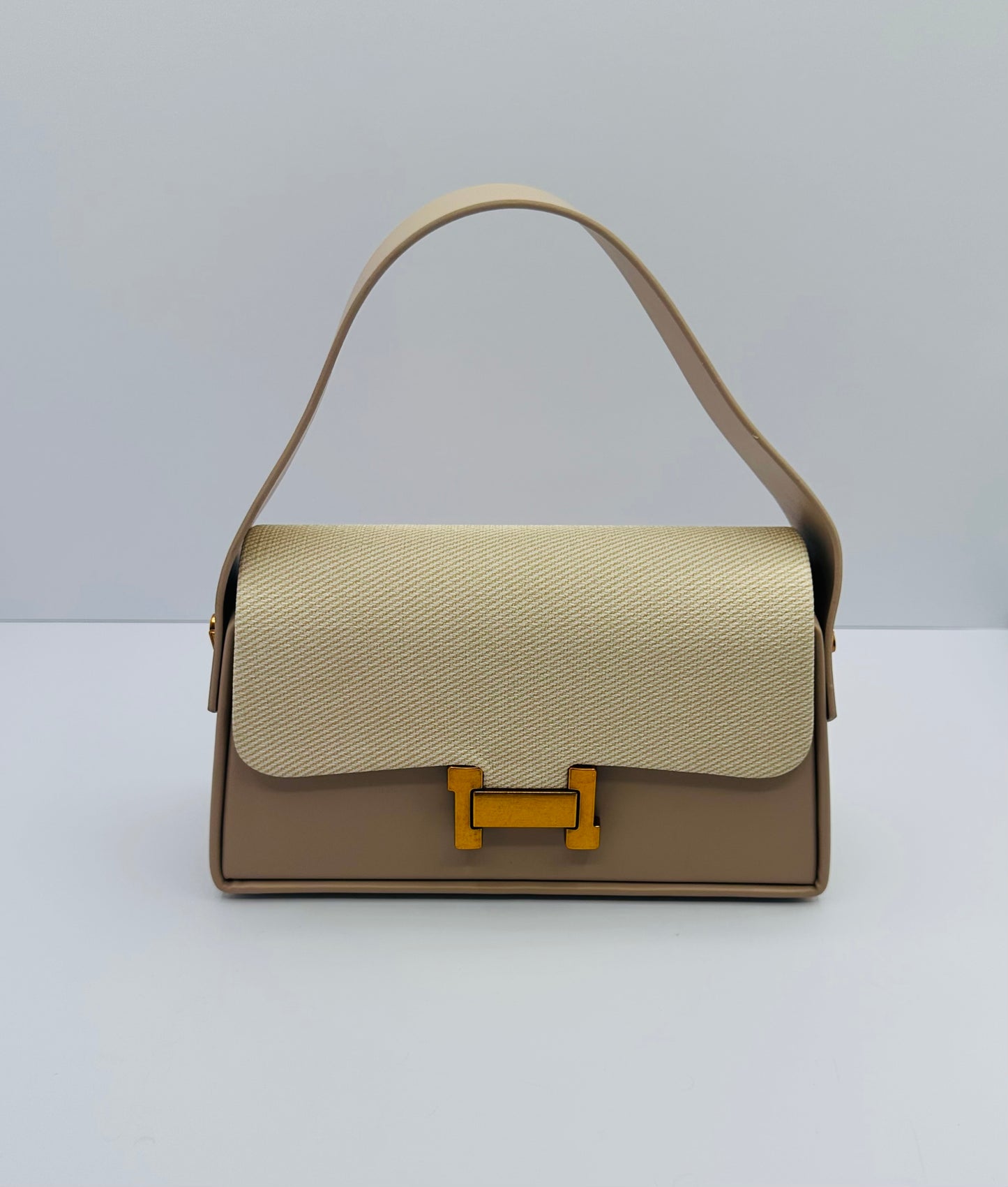 Brittie sensational crossbody