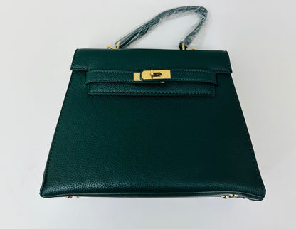 Luxury Inspired Gold toned Hardware shoulder bag