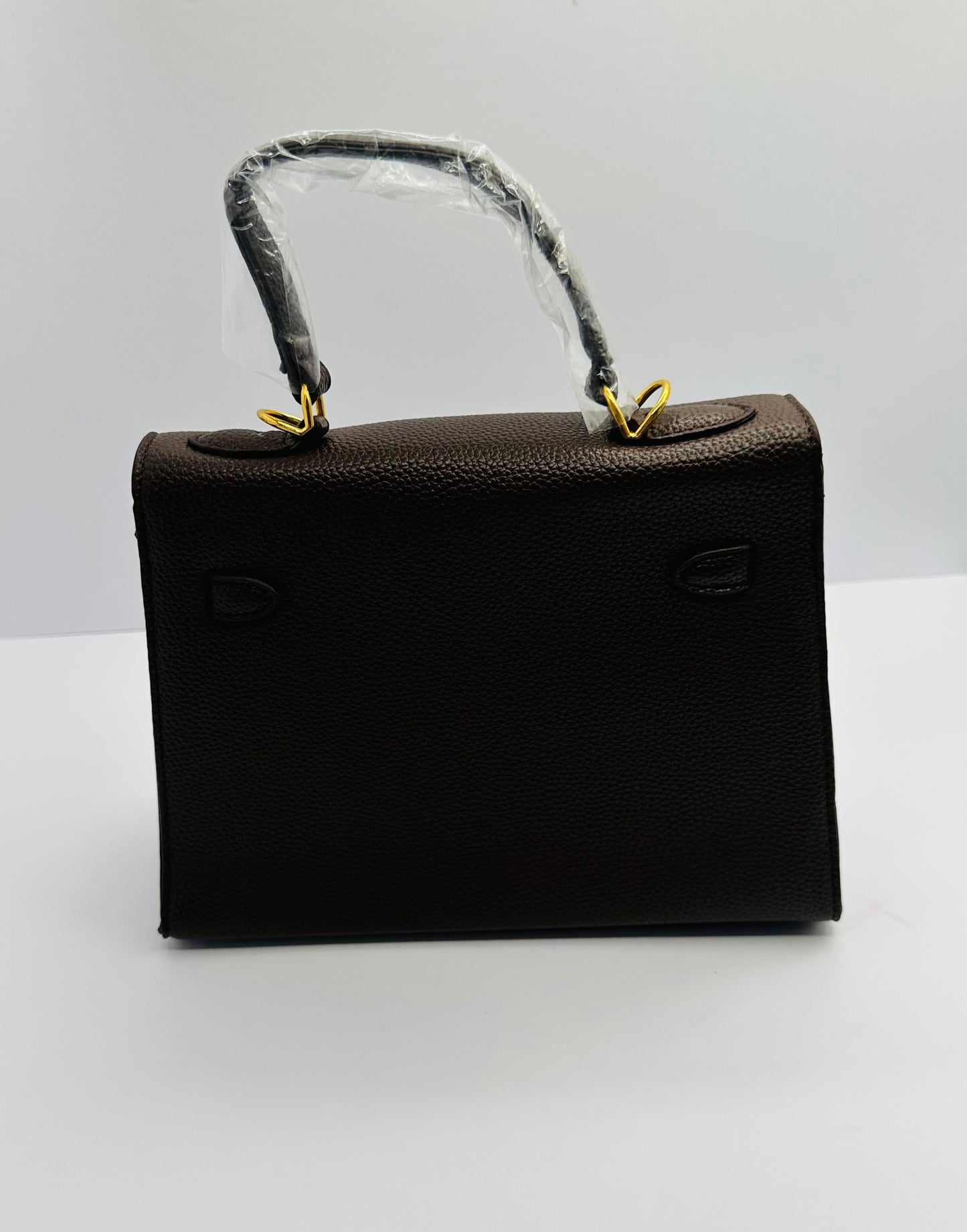 Luxury Inspired Gold toned Hardware shoulder bag