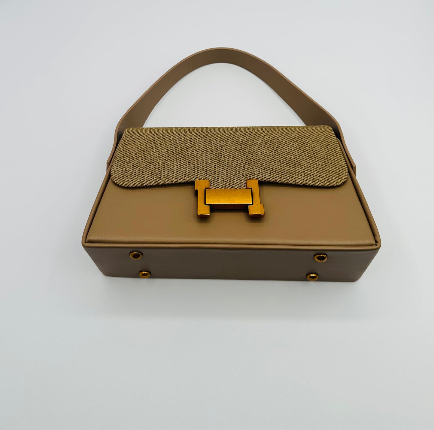 Brittie sensational crossbody