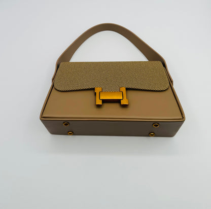 Brittie sensational crossbody