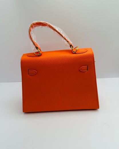 Luxury Inspired Gold toned Hardware shoulder bag