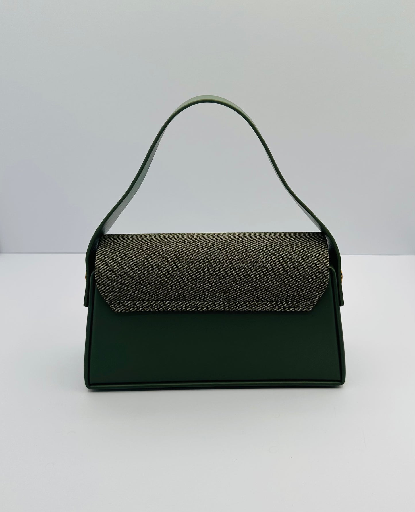 Brittie sensational crossbody