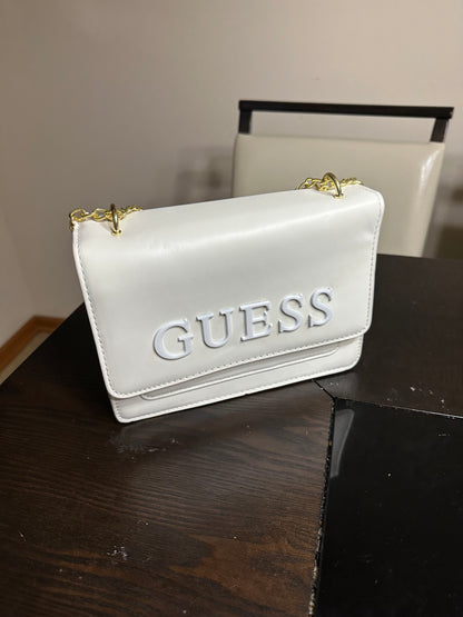Elegant Guess crossbody purse