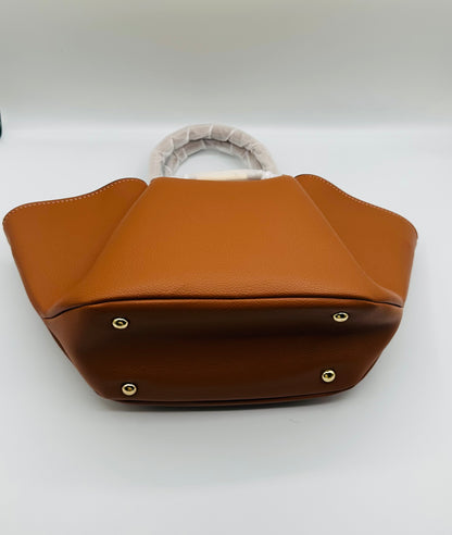 Baundie 18in Leather handbag