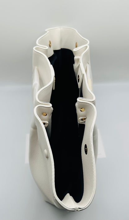 Baundiemax 22in Luxury inspired Leather handbag
