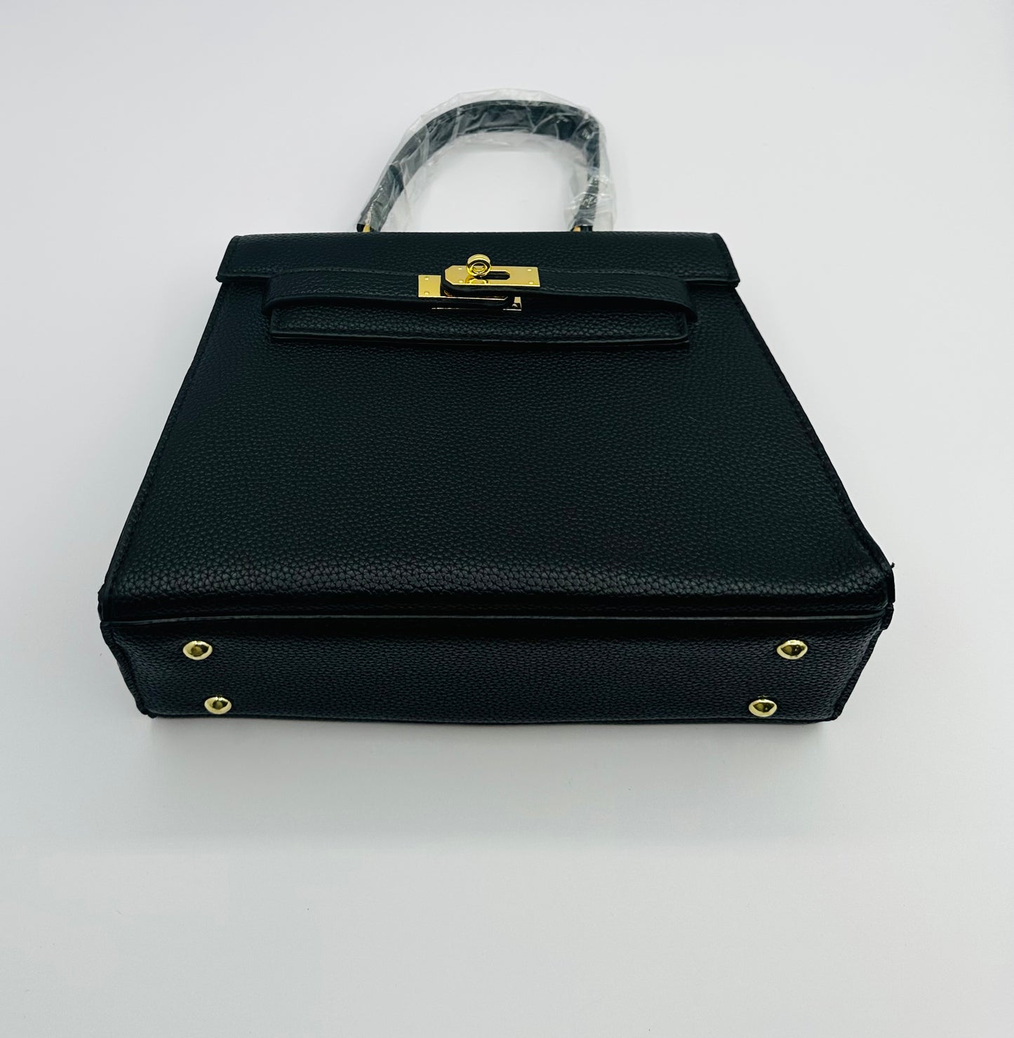 Luxury Inspired Gold toned Hardware shoulder bag